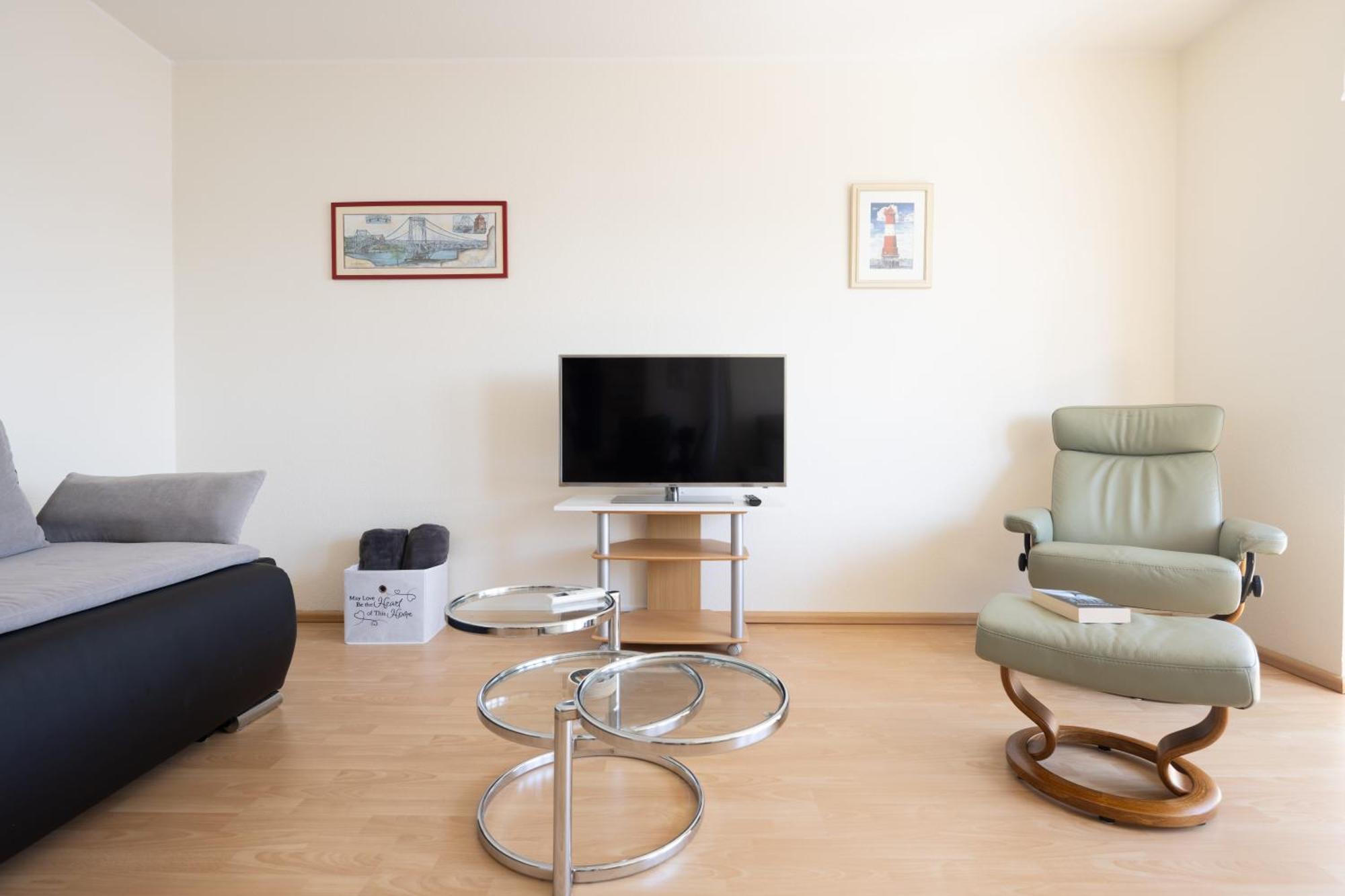 Gemuetliche Ferienwohnung Mit Meerblick Direkt Am Hafen Wilhelmshaven Exterior foto