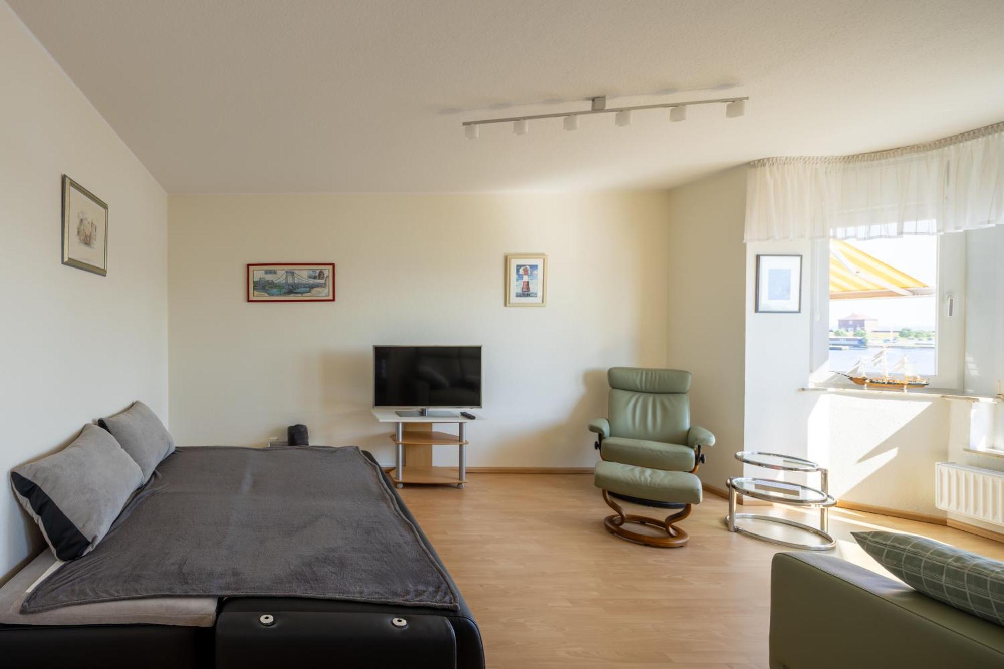 Gemuetliche Ferienwohnung Mit Meerblick Direkt Am Hafen Wilhelmshaven Exterior foto
